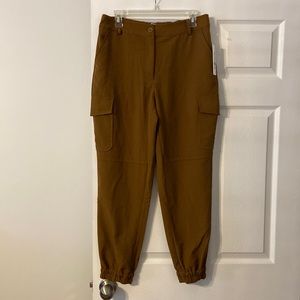 Andrea Jovine Women’s Pants size M brand new with tags inseam 27”